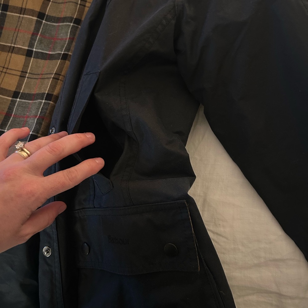 Barbour Navy Waxed Jacket - Picture 5 of 6